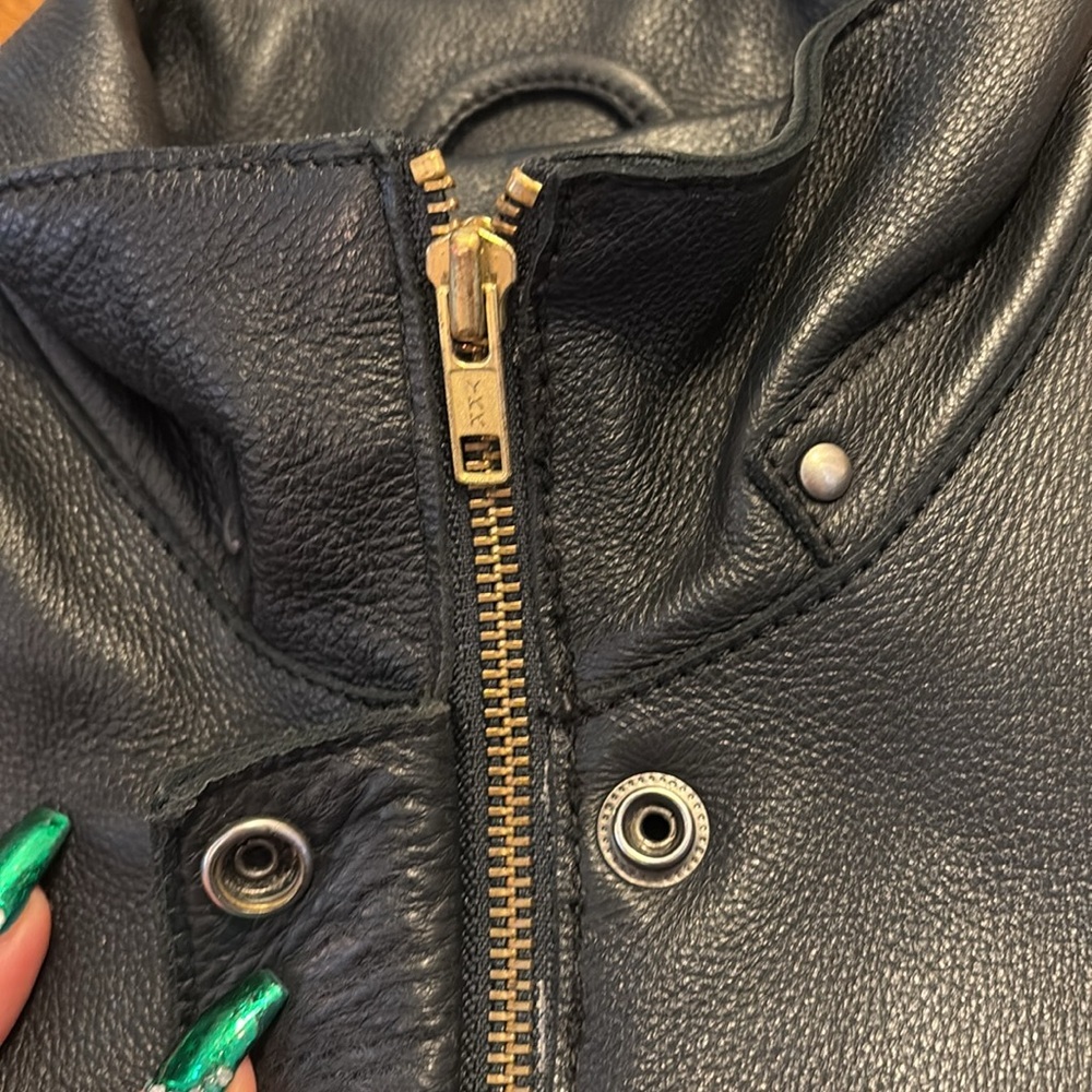 Vintage Black pebble leather insulated Danier biker jacket - Picture 10 of 17